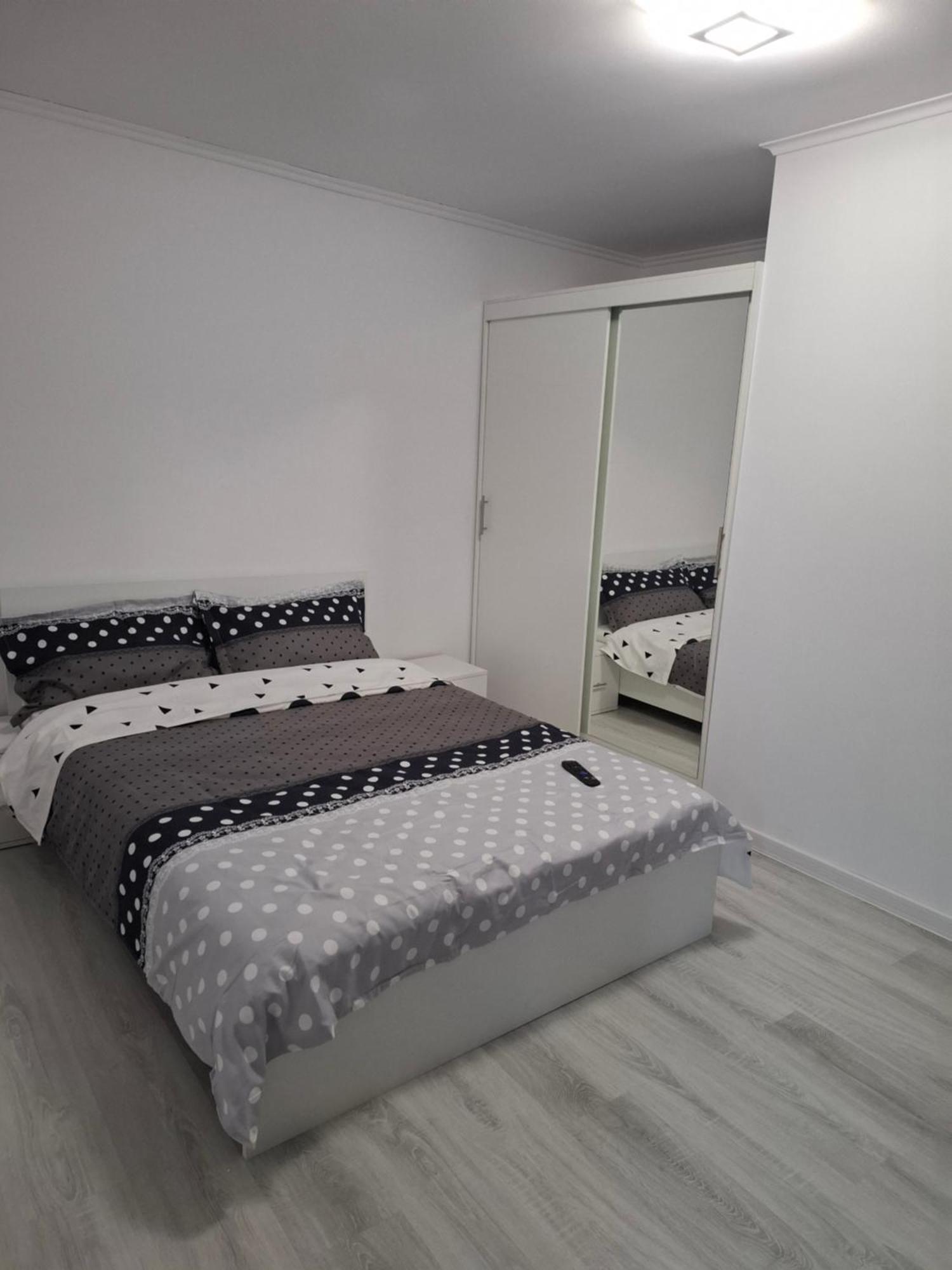 La Dede Hotel Calafat Buitenkant foto